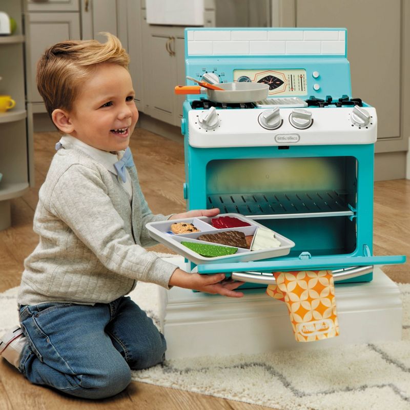 Little Tikes Retro &#8216;50s Inspired Oven Realistic Pretend Play Kitchen Appliance, 3 of 8