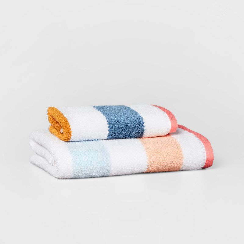 Striped Kids' Towel with SILVADUR™ Antimicrobial Technology - Pillowfort™, 4 of 10