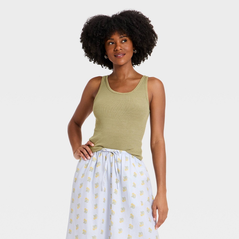 Women's Iconic Scoop Neck Tank Top - Universal Thread™ Green M