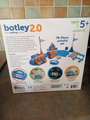 Botley the Coding Robot Is an Affordable, Screen-Free STEM Toy