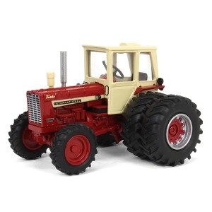 Spec Cast 1/64 IH Farmall 1256 4WD Tractor with Front Wheel Assist, Dual Rear Wheels & Cab ZJD1947 - 1 of 4