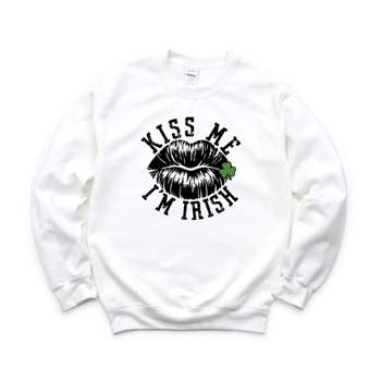 Simply Sage Market Women's Graphic Sweatshirt Kiss Me I'm Irish Lips