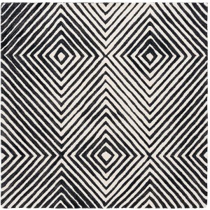 Ebony EBN150 Hand Tufted Indoor Rugs - Safavieh - 1 of 4