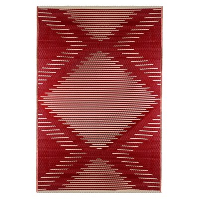 Northlight 4' x 6' Red and Beige  Pattern Rectangular Outdoor Area Rug