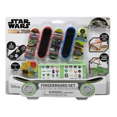 Star Wars Mandalorian 5 Pack Fingerboard Toy Set