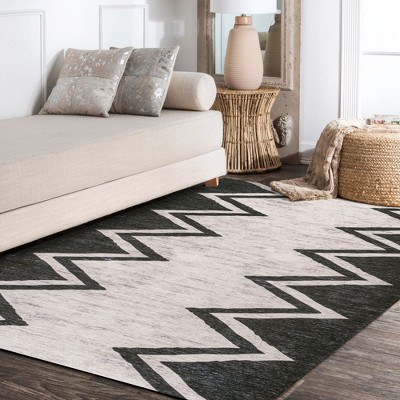 Ivory Synthetic Chevron Handmade 5' x 8' Area Rug