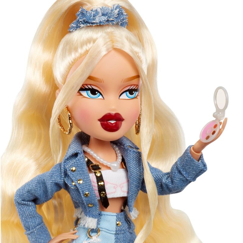 Alwayz Bratz Cloe Fashion Doll with 10 Accessories and Poster, 6 of 9