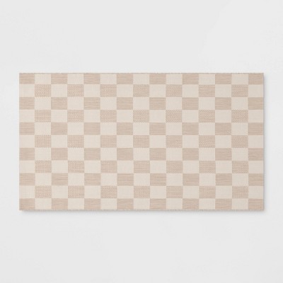 3'11"x5'5" Checkered Rectangular Indoor Outdoor Area Rug - Room Essentials™