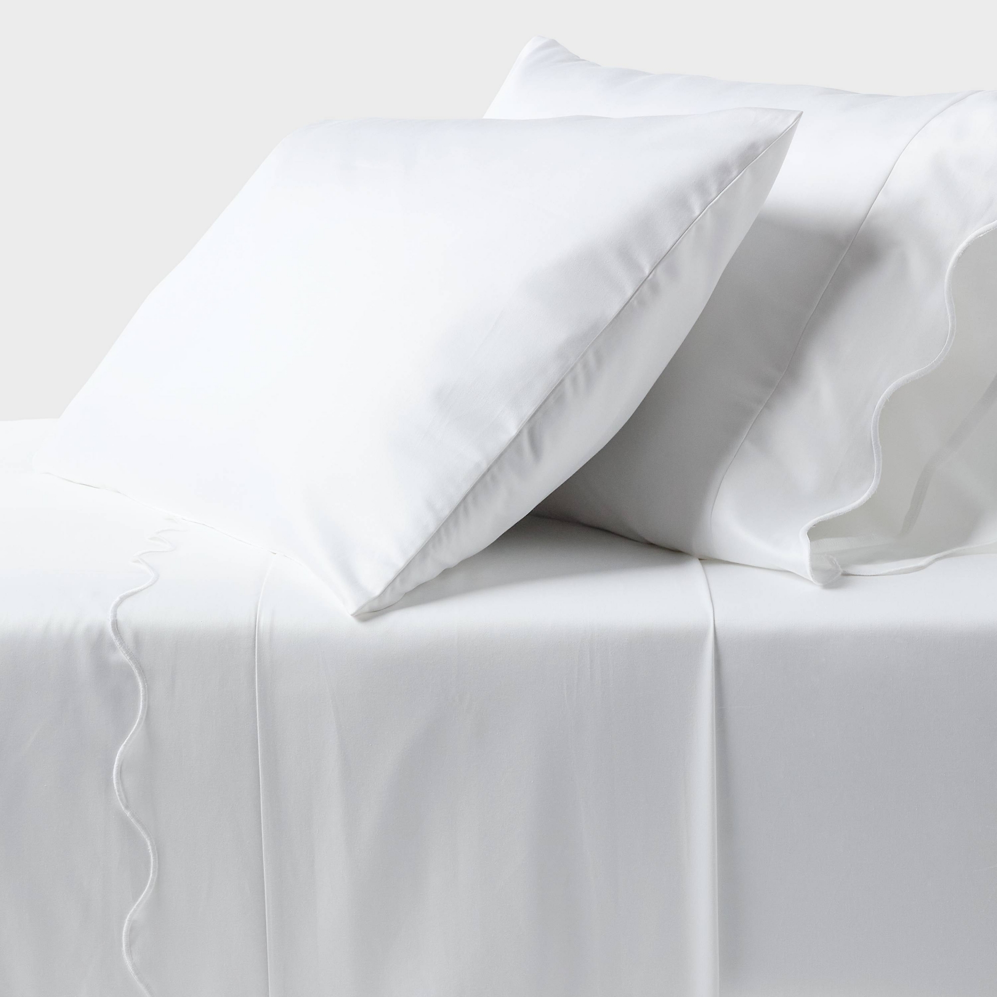 Queen 400 Thread Count Performance Sheet Set White Scalloped Hem - Threshold™
