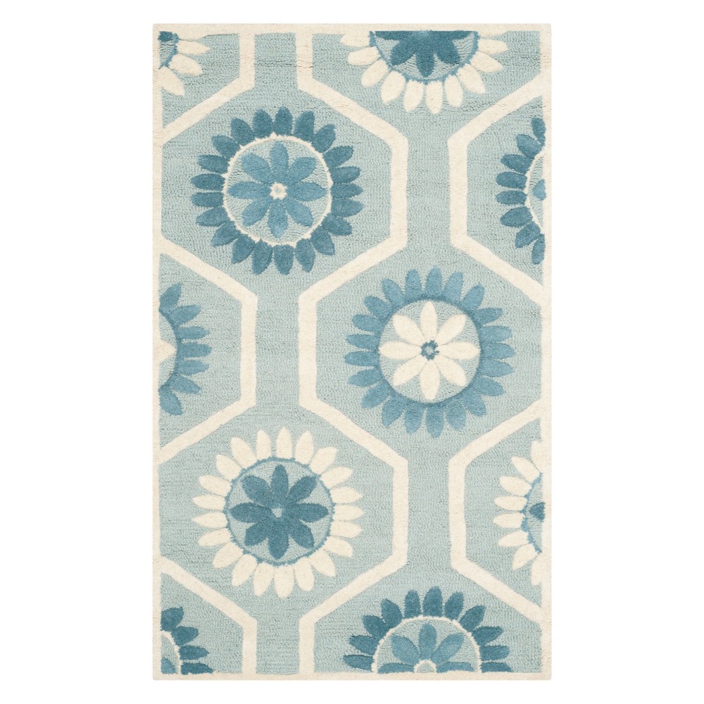 2'x3' Floral Tufted Accent Rug Blue/Ivory - Safavieh