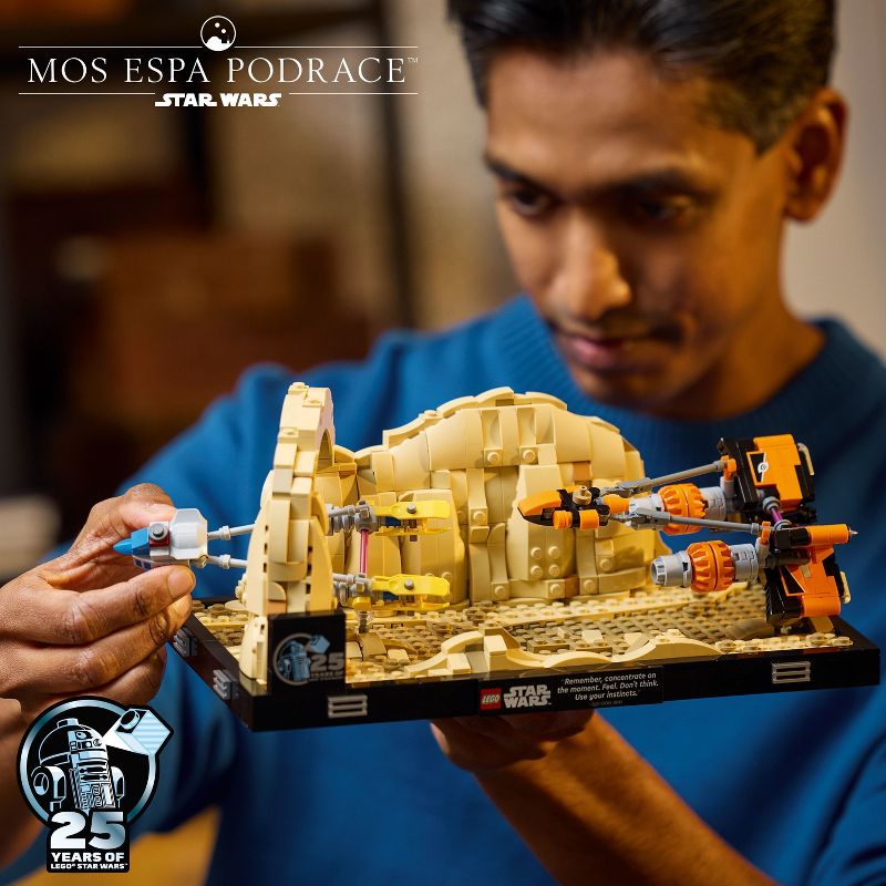 LEGO Star Wars Mos Espa Podrace Diorama Build and Display Set 75380, 2 of 7