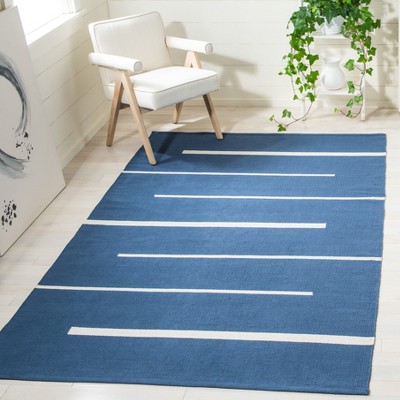 Navy and Ivory Handwoven Cotton Area Rug, 5' x 8'