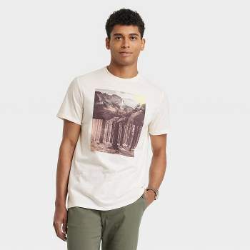 Men's Short Sleeve Crewneck Graphic T-Shirt - Goodfellow & Co™