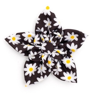 Lazy Daisy Dog Flower - Adjustable Collar Accessory by The Worthy Dog - 1 of 4