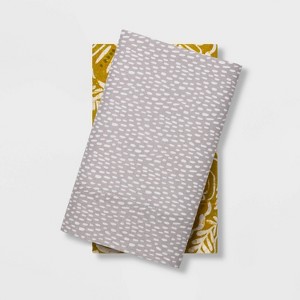 Standard 2pc Printed Pillowcase Set Medallion/Dot - Opalhouse