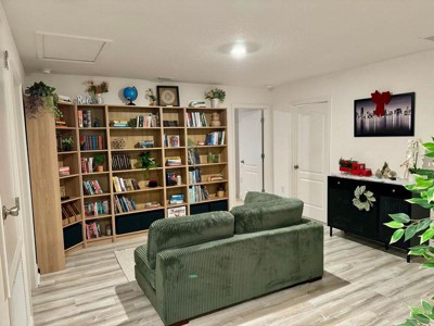 Guest review image 1 of 2, zoom in