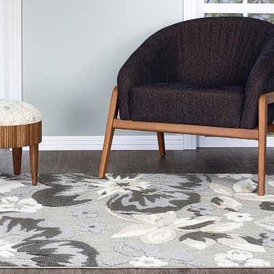 Gray Floral Synthetic 5' x 7' Indoor/Outdoor Area Rug