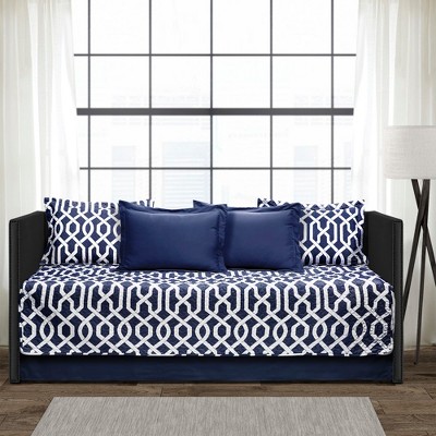 target daybed bedding