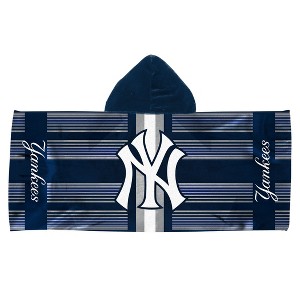 New York Yankees MLB Light Ray Youth Hooded Towel - 1 of 3