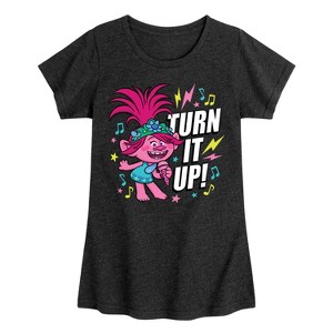 Girls' - Trolls - Turn It Up Poppy Fitted Short Sleeve Graphic T-Shirt - 1 of 4