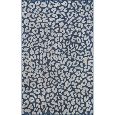 Nuloom Terenia Animal Print 5x8 Indoor/Outdoor Area Rug for Living Room Patio Deck Front Porch Kitchen, Blue/Ivory