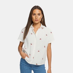 BeachLunchLounge Women's Darby Gauze Embroidered Red Cherry | White - 1 of 4