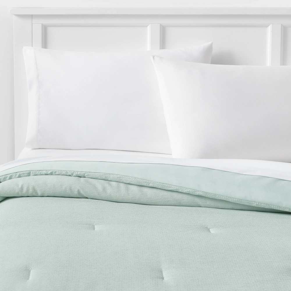 Twin/Twin Extra Long Microfiber Micro Texture Comforter Mint Green - Room Essentials