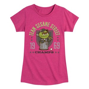 Girls' - Sesame Street - Oscar Team Fitted Short Sleeve Graphic T-Shirt - 1 of 4