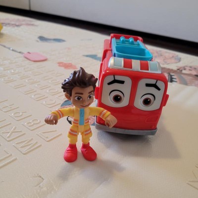 Disney Junior Firebuds, Violet and Axl, Action Figure and Ambulance Toy  with Interactive Eye Movement, Kids Toys for Boys and Girls Ages 3 and up