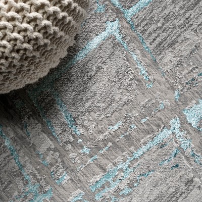 Reversible Abstract Gray Synthetic 4' x 6' Easy-Care Area Rug