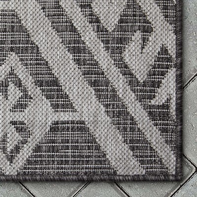 Cascade Tribal Diamond 8' x 10' Grey Synthetic Flat-Weave Rug