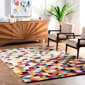 Nuloom Takisha Triangle Indoor Area Rug - 1 of 4