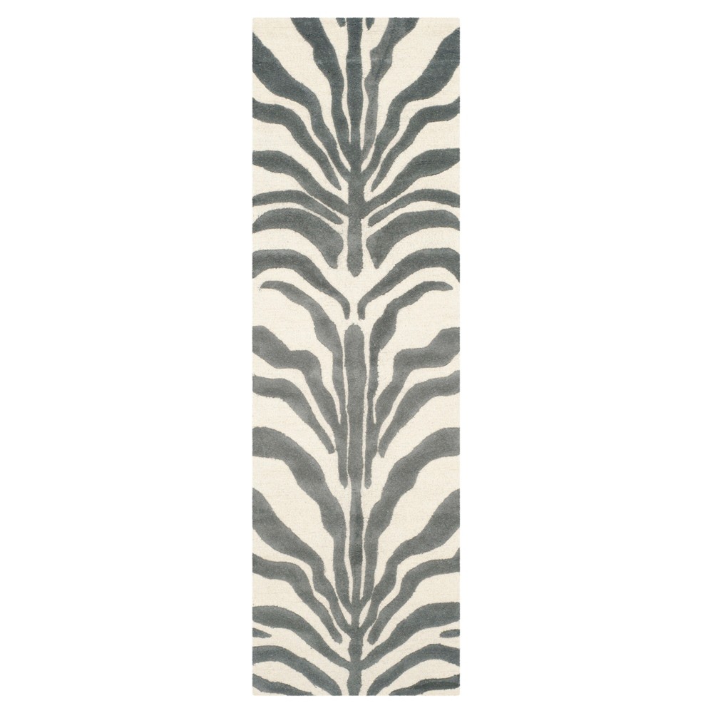 2'6inx8' Runner Geometric Ivory/Dark Gray - Safavieh