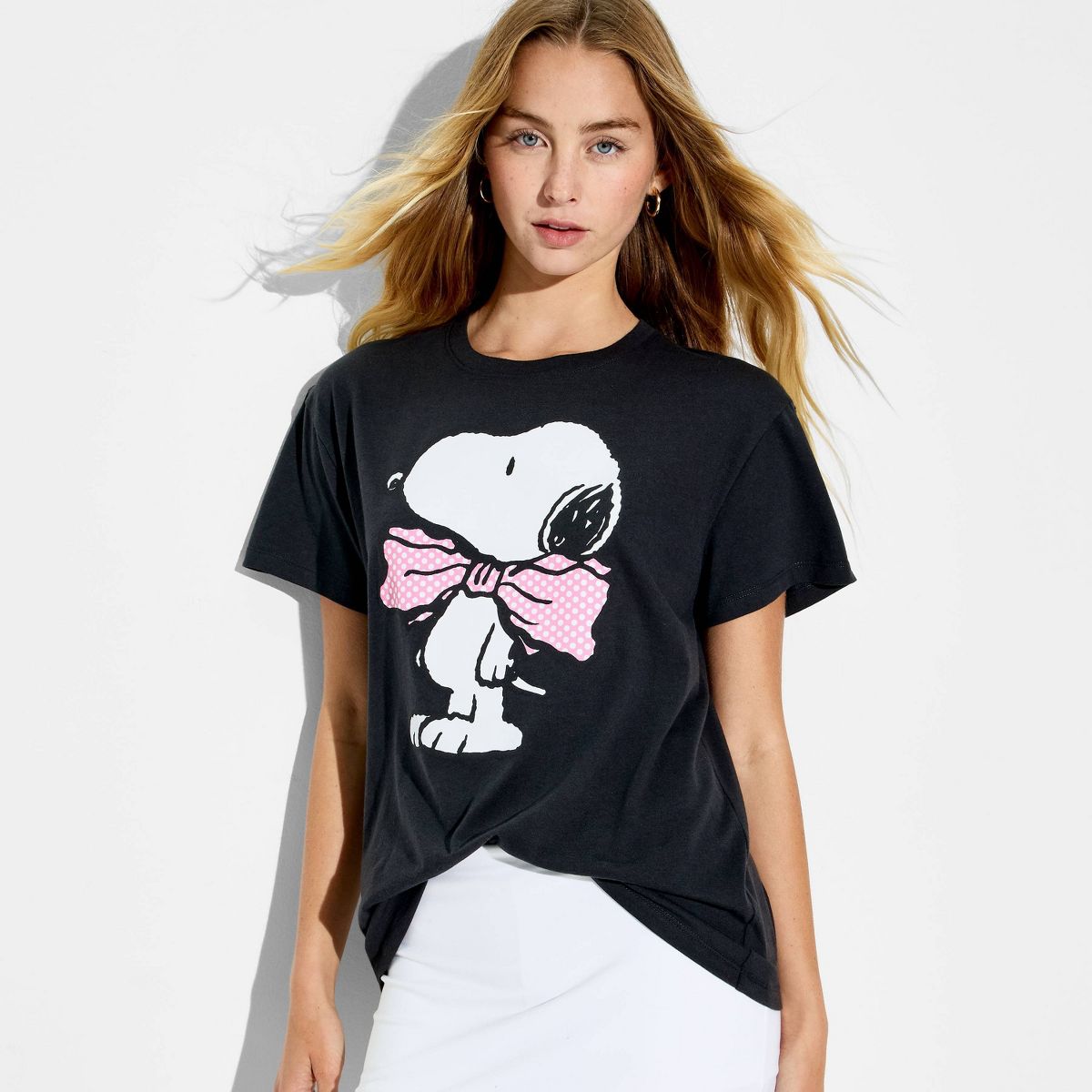 Women's Snoopy Bow Short Sleeve Graphic T-Shirt - Black