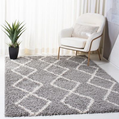 Venus 4' x 6' Ivory and Grey Geometric Shag Rug