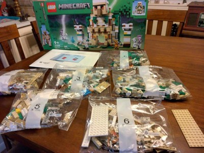 Buy LEGO Minecraft The Iron Golem Fortress 2in1 Castle Set 21250, LEGO