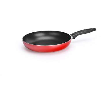 NutriChef Red Medium Fry Pan, 10-Inch Kitchen Cookware, Black Coating Inside, Heat Resistant Lacquer Outside (Red)