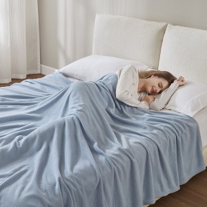 Microfleece Grid Pattern for All Seasons, Soft Brushed 100% Polyester with Anti-Pilling Face - 1 of 4