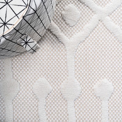 Ivory Geometric Diamond Synthetic 5' Square Indoor/Outdoor Rug