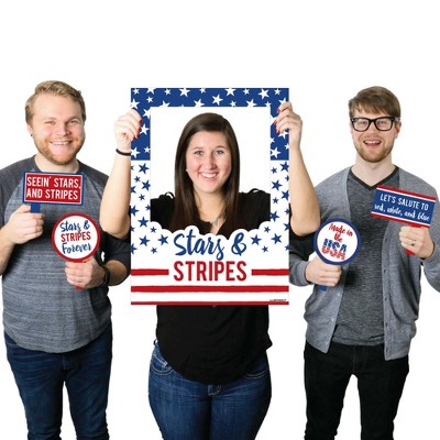 Big Dot of Happiness Stars & Stripes - Memorial Day, 4th of July & Labor Day Selfie Photo Booth Picture Frame & Props - Printed on Sturdy Material