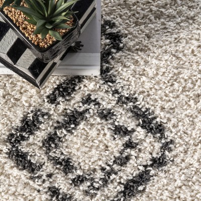 Mackie Moroccan Off-White Shag Area Rug, 6'7" x 9'