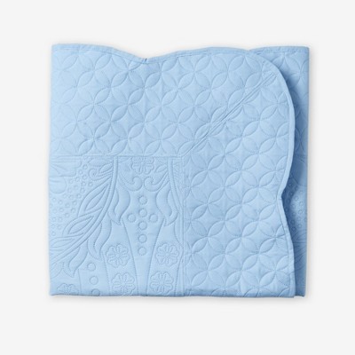 BrylaneHome Lily Pinsonic Damask Throw