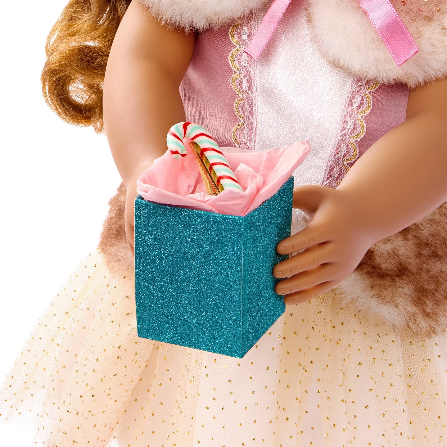 Аксессуары для кукол Our Generation Twinkling Treats Surprise Pink Holiday Christmas Tree with Ornaments and Mystery Box Accessories for 18" Dolls, цвет: Розовый — фото 3
