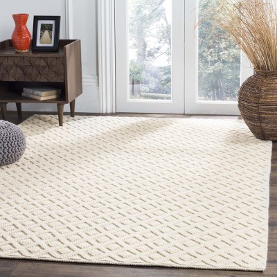 Ivory Hand-Knotted Wool and Cotton Area Rug, 4' x 6'