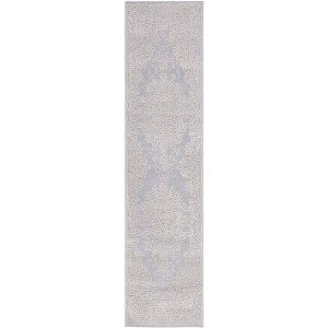 Vogue VGE230 Power Loomed Area Rug  - Safavieh - 1 of 4