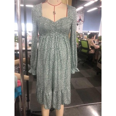 A heart-shaped collar long sleeved printed short maternity dress with leopard green print (print) Leopard green print_XL