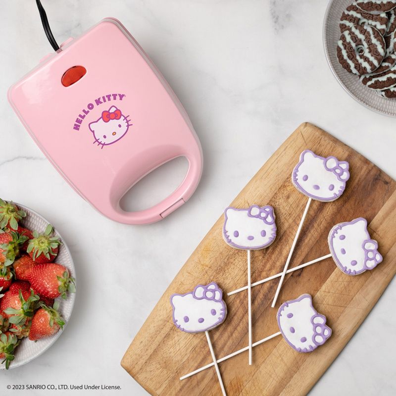 Uncanny Brands Hello Kitty Cake Pop Maker, 1 of 7
