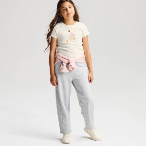 Playera de manga corta 100% algodón con estampado 'Key' para niña - Cat & Jack™ Crema