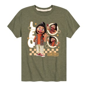 Boys' - Sesame Street - Leo Ji Young Short Sleeve Graphic T-Shirt - 1 of 4