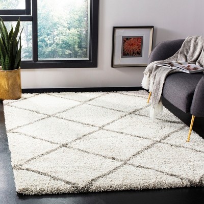 Ivory and Grey Diamond Shag 5' x 7' Area Rug